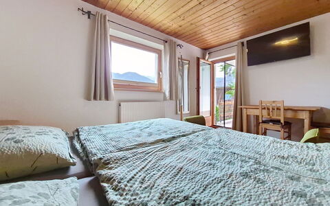 Buchauer: Pared, Madera, Casa, Manchas De Madera, Madera Dura, Habitación, Tablón, Sábana, Cama, Lecho