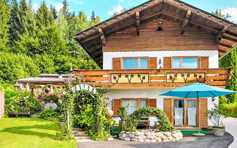 Velden am Wörthersee 39: Casa, Casa, Cabaña, Arbusto, Puerta, Casa De Campo, Jardín, Inmuebles, Paisajismo