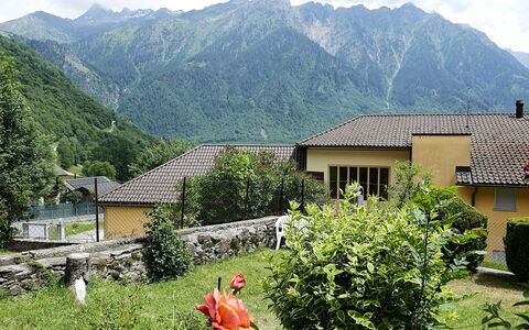 Casa Töira: Recurso, Hotel, Ciudad De Vacaciones