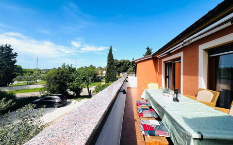 Larisa: Recurso, Hotel, Ciudad De Vacaciones