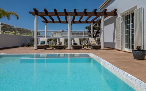 Villa Areias V6 Vip Properties: Recurso, Hotel, Ciudad De Vacaciones