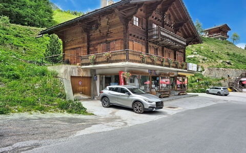 La Patrouille des Glaciers: Hill Station, Cordillera, Valle, Pueblo, Pueblo De Montaña, Balcón