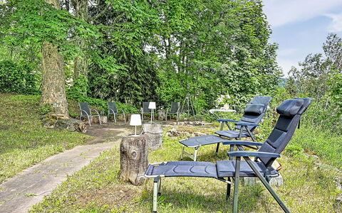 Auszeit für Körper und Seele: Mueble, Mueble Para Exteriores, Silla, Jardín, Sombra, Mesa Al Aire Libre, Patio Interior, Parque