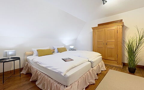 Auszeit für Körper und Seele: Mueble, Diseño De Interiores, Cama, Habitación, Suelo, Piso, Techo, Madera, Habitación, Encendiendo