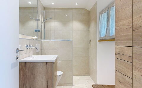Auszeit für Körper und Seele: Piso, Suelo, Baño, Pared, Diseño De Interiores, Arreglo De Tubería, Madera, Baño, Mueble De Baño, Loseta