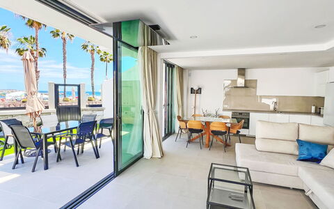 Sand, Sea and Love: Sombra, Balcón, Hotel, Silla, Mueble Para Exteriores, Recurso, Caribe