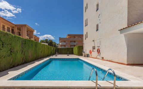 Marc Miami: Piscina, Barrio Residencial, Departamento, Material Compuesto, Inmuebles, Recurso, Condominio, Hotel, Villa, Hacienda