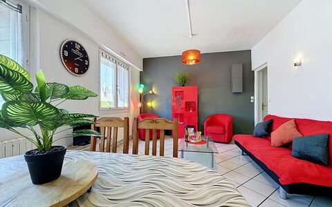 L'Estuaire: Mueble, Diseño De Interiores, Piso, Techo, Habitación, Suelo, Encendiendo, Lámpara, Departamento, Sala