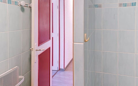 Les Dunes: Pared, Piso, Suelo, Arreglo De Tubería, Plomería, Loseta, Habitación, Baño, Techo, Grifo