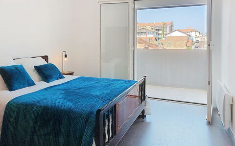 Les Dunes: Cama, Habitación, Piso, Suelo, Diseño De Interiores, Mueble, Sábana, Lecho, Habitación, Techo