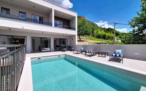 Sunce: Piscina, Recurso, Hotel, Villa, Ciudad De Vacaciones