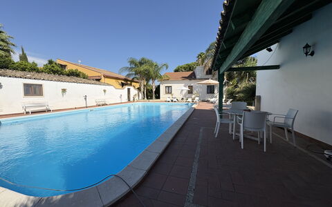 Il Cigno Reale Green: Piscina, Recurso, Eco Hotel, Sombra, Hotel, Hacienda, Mueble Para Exteriores, Villa, Centro De Ocio
