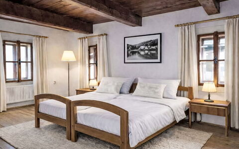 Máchova Roubenka: Madera, Mueble, Silla, Mar, Departamento, Balcón, Oceano, Sombra, Mueble Para Exteriores, Manchas De Madera