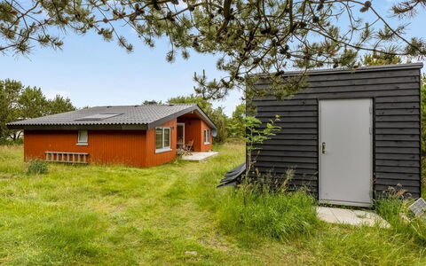 Tuija - 2.8Km from the Sea: Madera, Mueble, Silla, Mar, Departamento, Balcón, Oceano, Sombra, Mueble Para Exteriores, Manchas De Madera
