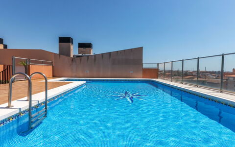 Benicarlo Center: Madera, Mueble, Silla, Mar, Departamento, Balcón, Oceano, Sombra, Mueble Para Exteriores, Manchas De Madera
