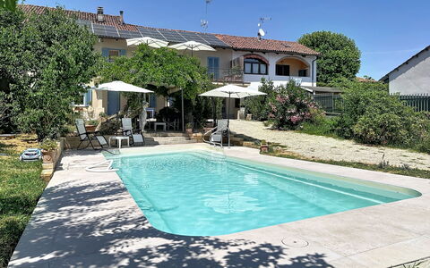 La Casetta di Palmira: Piscina, Mueble Para Exteriores, Recurso, Mueble, Barrio Residencial, Ocio, Paraguas, Silla, Sunlounger, Hacienda