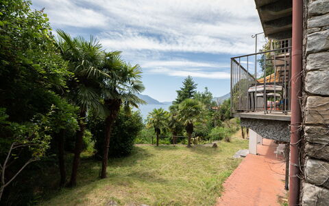 Malpaga: Colina, Casa, Hill Station, Cabaña, Cordillera, Pendiente, Inmuebles, Balcón, Porche