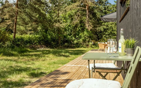 Adrian - 500M from the Sea: Mueble, Madera, Mueble Para Exteriores, Mesa, Silla, Mesa Al Aire Libre, El Terreno Del Lote, Cocina Y Comedor Mesa, Jardín, Sombra