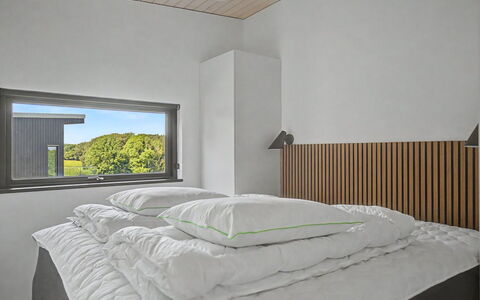 Sedine - 500M from the Sea: Diseño De Interiores, Techo, Habitación, Cama, Encendiendo, Lámpara, Habitación, Lecho, Marco De La Cama, Sábana