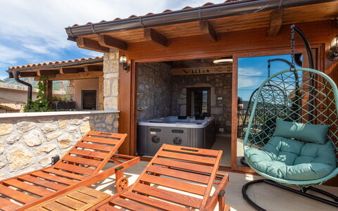 Villa Lara: Piscina, Barrio Residencial, Thermae, Recurso, Material Compuesto, Ocio, Inmuebles, Césped Artificial, Hacienda, Villa