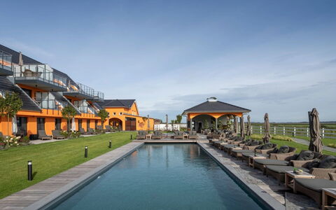 Rambin 100: Sombra, Inmuebles, Recurso, Eco Hotel, Villa, Ciudad De Vacaciones, Hotel, Piscina