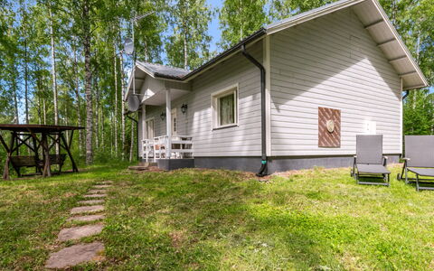 Lääsänäyräs: Mueble, Mueble Para Exteriores, Silla, Sombra, Mesa Al Aire Libre, Planta De Casa, Patio, Yarda, Diseño, Balcón