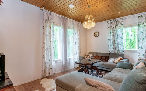 Lääsänäyräs: Mueble, Mueble Para Exteriores, Silla, Sombra, Mesa Al Aire Libre, Planta De Casa, Patio, Yarda, Diseño, Balcón