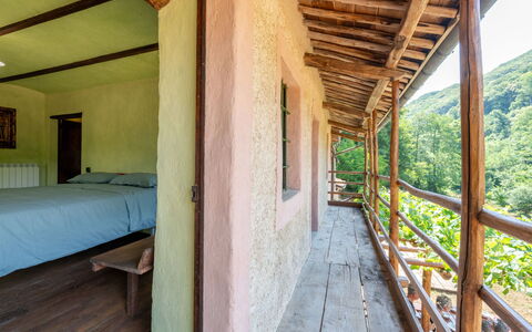La Baluna: Mueble, Mueble Para Exteriores, Silla, Sombra, Mesa Al Aire Libre, Planta De Casa, Patio, Yarda, Diseño, Balcón