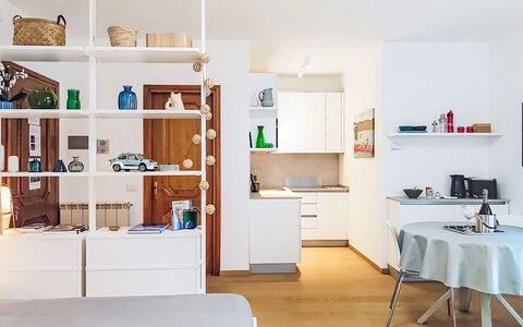 Riva&Lago: Mueble, Mueble Para Exteriores, Silla, Sombra, Mesa Al Aire Libre, Planta De Casa, Patio, Yarda, Diseño, Balcón