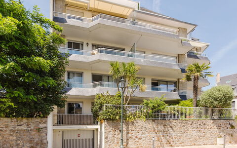 Le Clémenceau: Departamento, Barrio Residencial, Casa, Diseño Urbano, Condominio, Balcón, Porche, Vía Muerta, Pretil, Villa