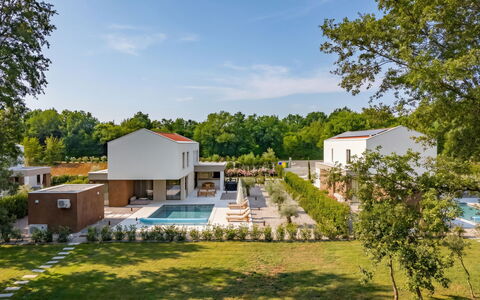 Ruma: Árbol, Barrio Residencial, Piscina, Casa, Casa, Inmuebles, Jardín, Paisajismo, Eco Hotel, Recurso