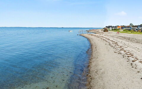 Evdokija - 50M from the Sea: Agua, Cuerpo De Agua, Costa, Playa, Costeras Y Los Accidentes Geográficos Oceánico, Mar, Apuntalar, Verano, Recreación, Oceano