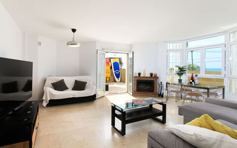 La Samba Beachfront: Barrio Residencial, Departamento, Inmuebles, Recurso, Mansión, Balcón, Villa, Piscina