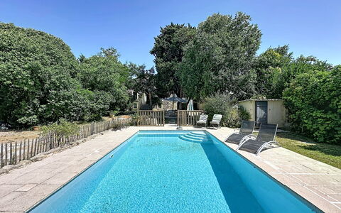 Villa Piscine - Aigues-Vives: Barrio Residencial, Departamento, Inmuebles, Recurso, Mansión, Balcón, Villa, Piscina