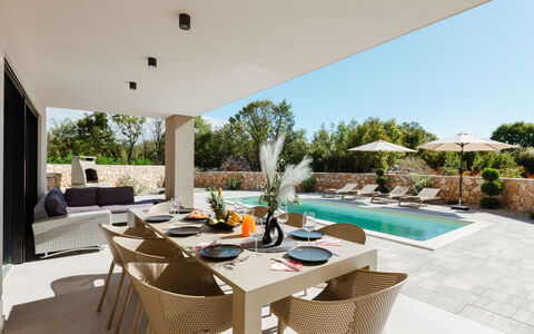 Delight: Barrio Residencial, Departamento, Inmuebles, Recurso, Mansión, Balcón, Villa, Piscina