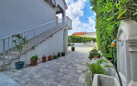 Pag Povljana 200: Barrio Residencial, Departamento, Inmuebles, Recurso, Mansión, Balcón, Villa, Piscina