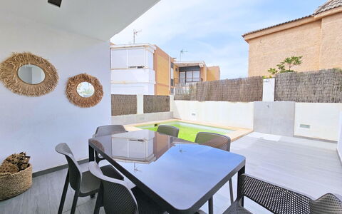 Sweet Home Cabo de Palos: Departamento, Arquitectura, Barrio Residencial, Condominio, Material Compuesto, Diseño Urbano, Balcón, Uso Mixto, Sombra