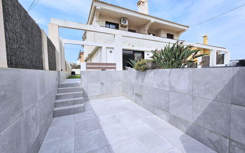 Sweet Home Cabo de Palos: Departamento, Arquitectura, Barrio Residencial, Condominio, Material Compuesto, Diseño Urbano, Balcón, Uso Mixto, Sombra