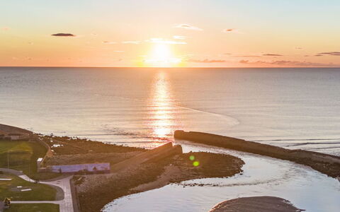Lossiemouth Manor: Agua, Cuerpo De Agua, Horizonte, Costa, Costeras Y Los Accidentes Geográficos Oceánico, Paisaje Natural, Puesta De Sol, Mar, Amanecer, Resplandor Crepuscular