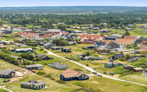Nis - 75M from the Sea: Paisaje, Barrio Residencial, Llanura, Ecorregión, El Terreno Del Lote, Diseño Urbano, Campo, Vista Panorámica, Fotografía Aérea, Suburbio