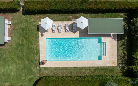 Il Cipresso, Casa Martina, Cortona: Piscina, Recurso, Material Compuesto, Thermae, Sombra, Mueble Para Exteriores, Jardín, Ocio, Eco Hotel, Paisajismo