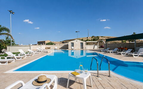Antica Cascina 191: Piscina, Sombra, Hotel, Recurso, Centro De Ocio, Mueble Para Exteriores