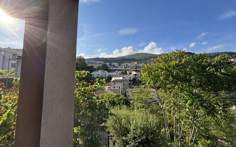 Grasse 619: Edificio, Pared, Ventana, Barrio Residencial, Barrio, Fachada, Casa, By, Casa, Balcón