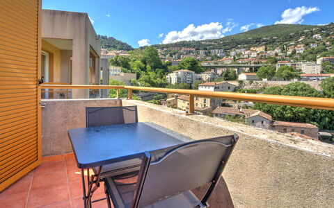 Grasse 631: Edificio, Pared, Ventana, Barrio Residencial, Barrio, Fachada, Casa, By, Casa, Balcón