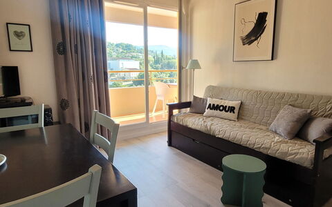 Grasse 637: Mueble, Diseño De Interiores, Departamento, Habitación, Suelo, Piso, Casa, Sofá, Sala, Techo