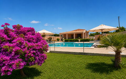 Villa Gloria: Piscina, Recurso, Mueble Para Exteriores, Paraguas, Inmuebles, Ocio, Eco Hotel, Hacienda, Paisajismo, Jardín