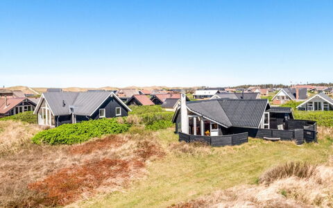 Eldmar - 500M from the Sea: Techo, Cabaña, Arquitectura, Casa, Casa, Área Rural, El Terreno Del Lote, Pendiente, Vía Muerta, Pradera