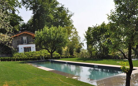 Robilant: Piscina, Jardín, Césped, Patio Interior, Inmuebles, Reflexión, Paisajismo, Fuente De Agua, Yarda, Sombra