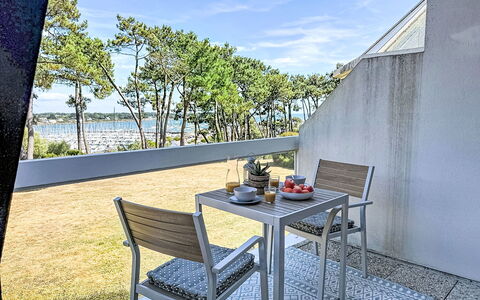 Les Terrasses du Port: Mueble Para Exteriores, Sombra, Silla, Balcón, Cubierta, Eco Hotel, Boardwalk, Pretil, Pasarela, Cerca