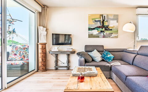Alturan: Mueble, Cocina Y Comedor Mesa, Silla, Suelo, Mar, Balcón, Oceano, Recurso, Eco Hotel, Comedor